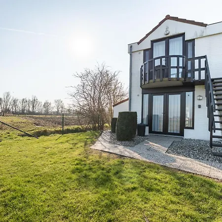 Sirius With Parking And Shared Pool By Interhome