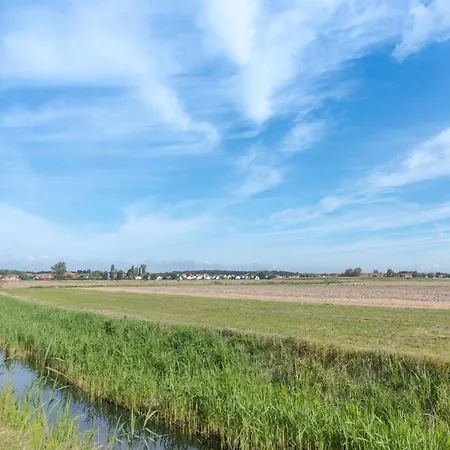 Sirius With Parking And Shared Pool By Interhome Апартаменты