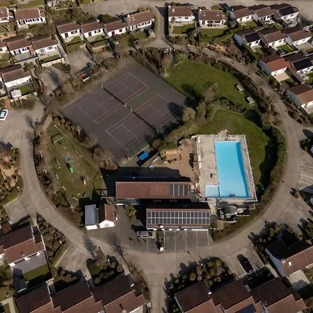 Sirius With Parking And Shared Pool By Interhome *