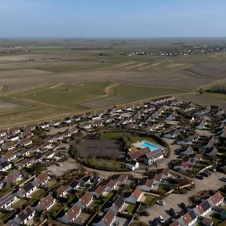 Sirius With Parking And Shared Pool By Interhome *