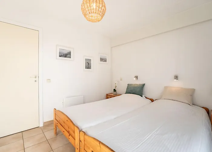 Apartment Sirius With Parking And Shared Pool By Interhome