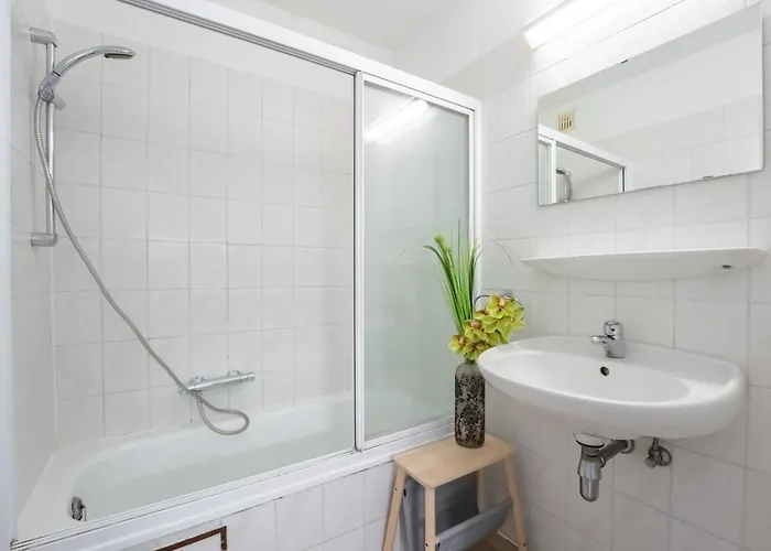 Apartment Sirius With Parking And Shared Pool By Interhome